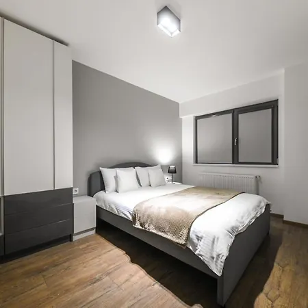 Modern In A Quiet Area *