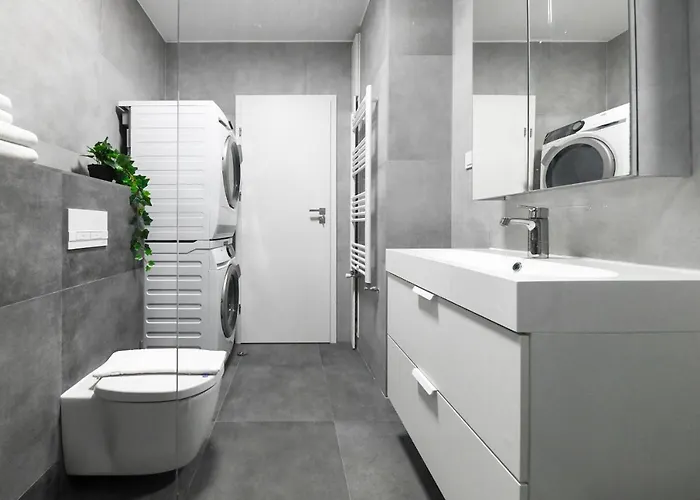 Modern In A Quiet Area *