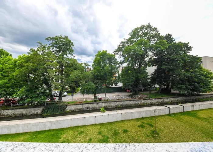 아파트 Modern In A Quiet Area *